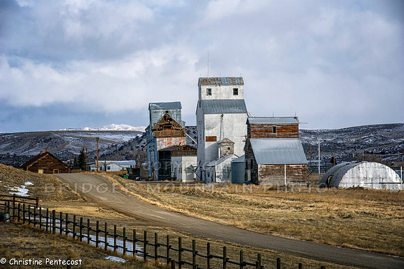 Wilsall Grain Bins